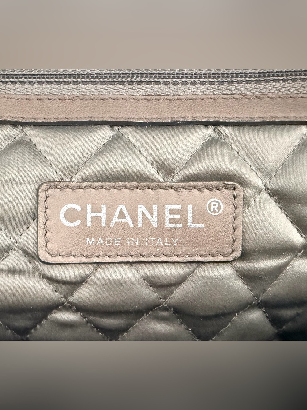 CHANEL Le Marais Large Bowler Black Quilted Leather Rare Vintage - Picture 12 of 13
